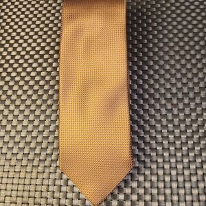 Robert Talbott Monterey CA. 100%% SILK Gold Textured Tie (0570)